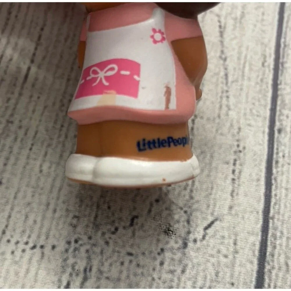 Pink Fisher Price Little People Musical Animal Zoo Train Toy + Mia Figure